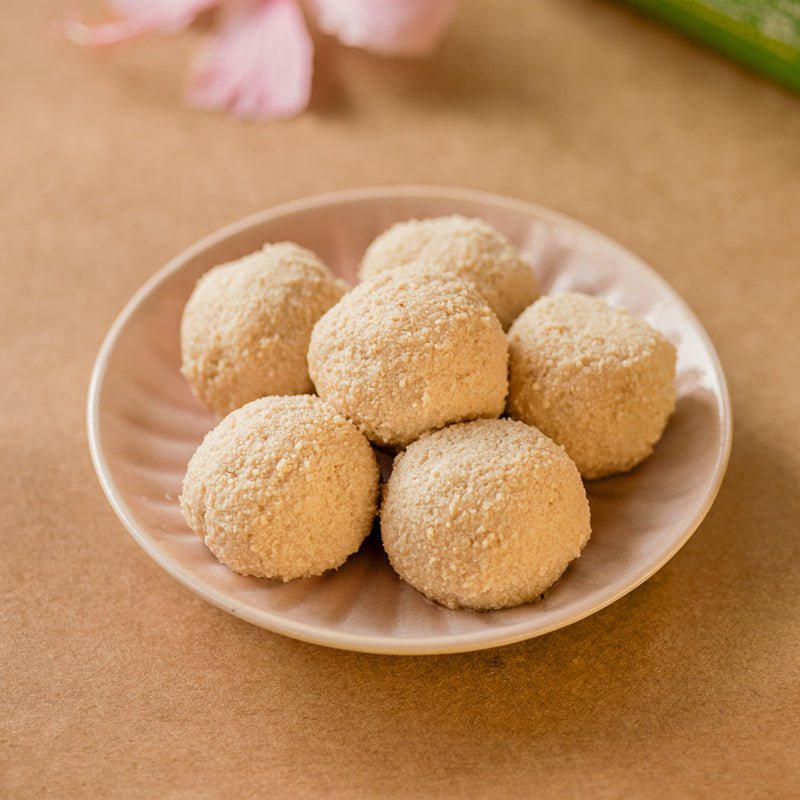 Nolen Gur Kacha Gulla - Shree Mithai