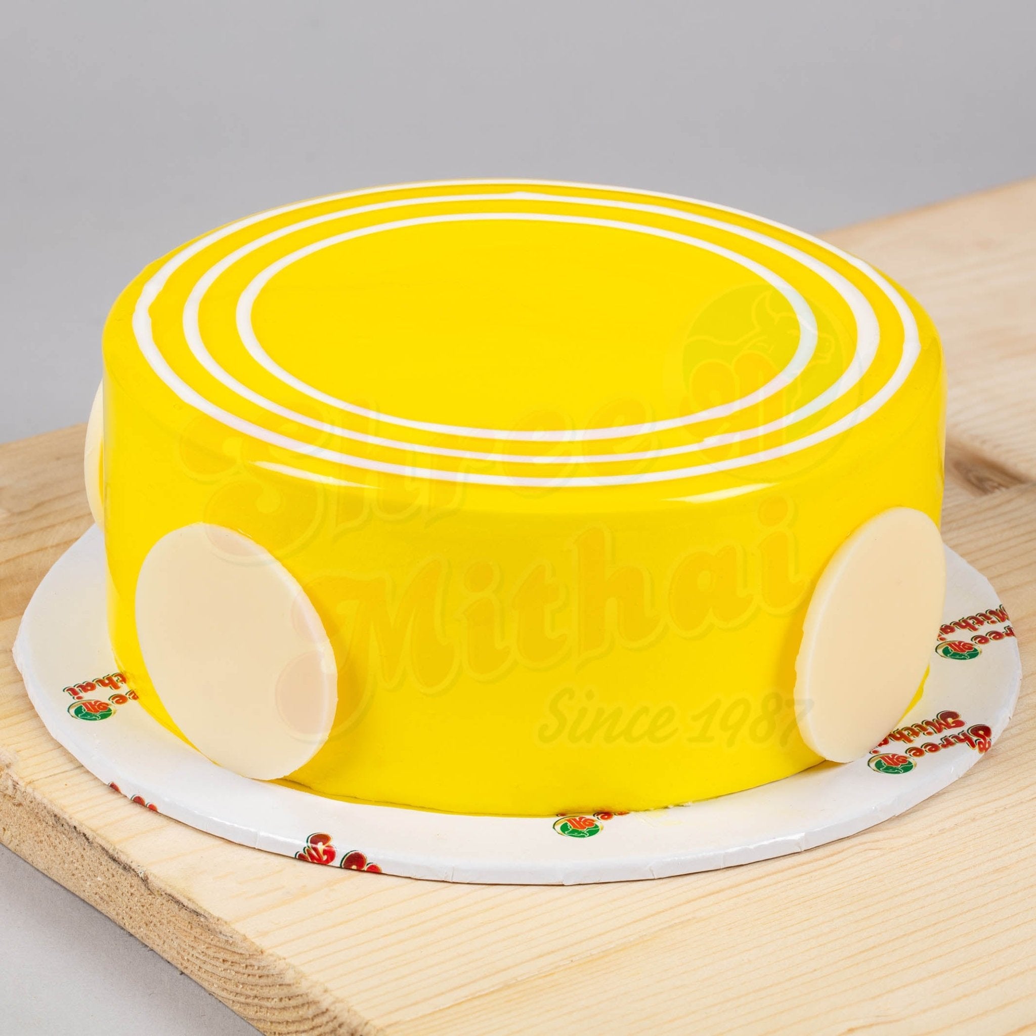 Pineapple cake. Crushed pineapple cake. Pineapple cake design. | Cake, Pineapple  cake, Cake design